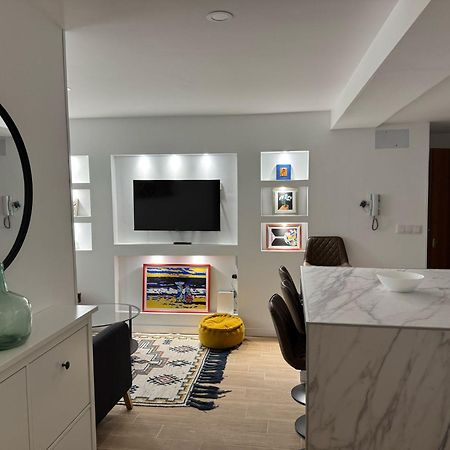Entire Apartament 1 Minute From The Historical Center 圣地亚哥－德孔波斯特拉 外观 照片